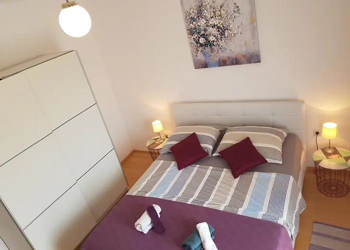 Apartment Mira