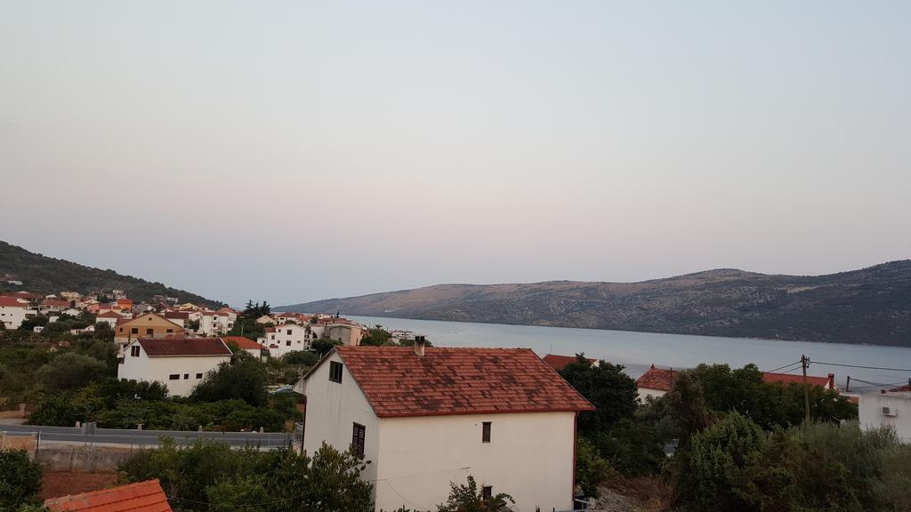 Mira * Marina